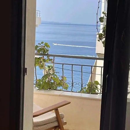 Seaview Double Bed *