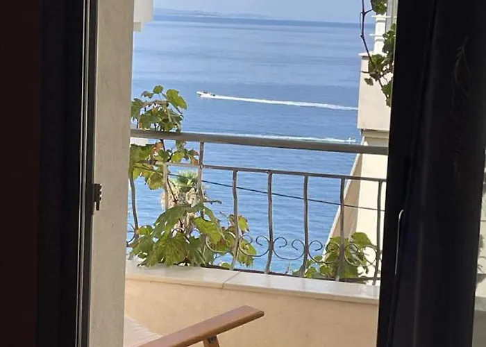 Seaview Double Bed *