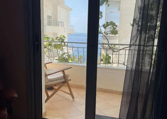 Seaview Double Bed Sarandë